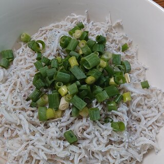 パパっと☆簡単☆しらす丼